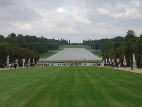 fascinantni-gradini-i-parkovi-vo-pariz-13