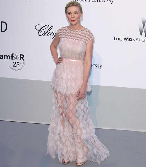 na-kirsten-dunst-i-lezi-chanel