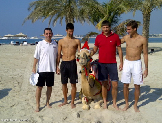 nole-uziva-vo-abu-dabi-2