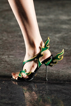 prada-cevli-prolet-leto-2012-14