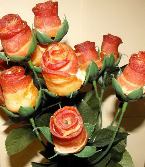 cvetovi-od-meso-slanina-i-kompir-4