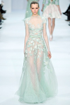 elie-saab-vo-boite-na-vinozitoto-7