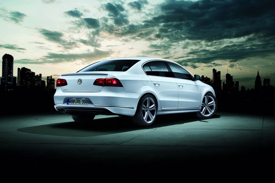 volkswagen-passat-r-line-2