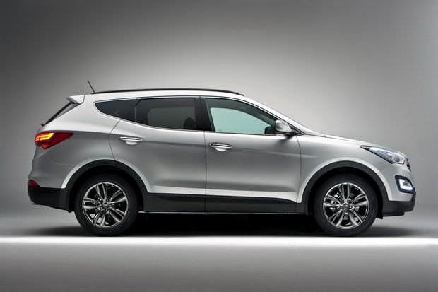 pretstaven-evropskiot-2012-hyundai-santa-fe-suv-3