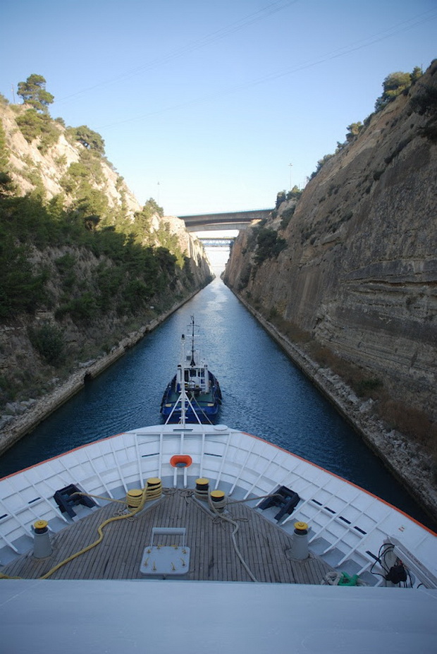 korintski-kanal-najtesniot-morski-kanal-2