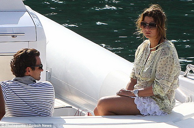 federer-i-mirka-na-odmor-na-sardinija-foto-1