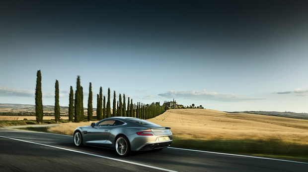 aston-martin-vanquish-na-zajdisonce-2