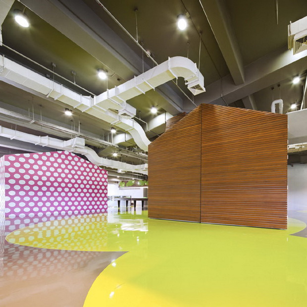 univerzitet-so-bazeni-disko-podium-ping-pong-karaoke-8