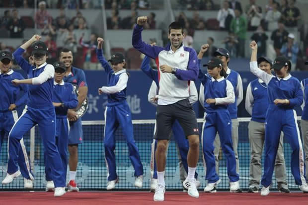 nole-so-titula-vo-gangam-stajl-video