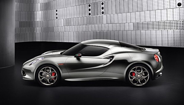 alfa-romeo-4c-pristignuva-slednata-godina-1