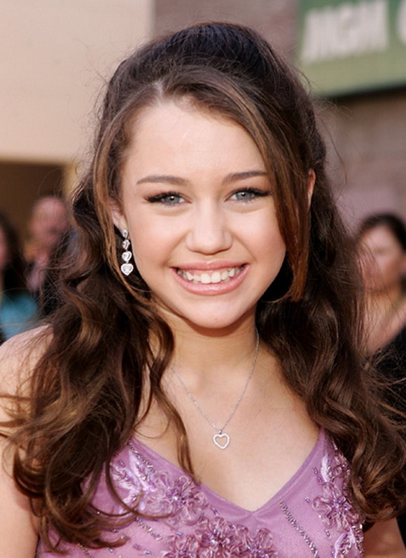 frizurite-na-miley-cyrus-niz-godinite-01