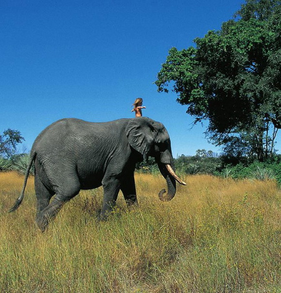 devojkata-so-najubavo-detstvo-so-divite-zivotni-vo-afrika-foto-9