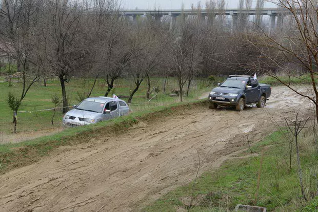 mitsibushi-vikendov-gi-pokaza-off-road-genite-15