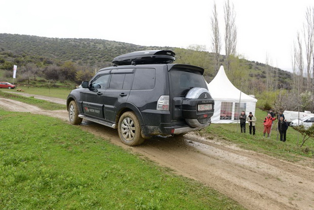 mitsibushi-vikendov-gi-pokaza-off-road-genite-16