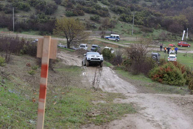 mitsibushi-vikendov-gi-pokaza-off-road-genite-6