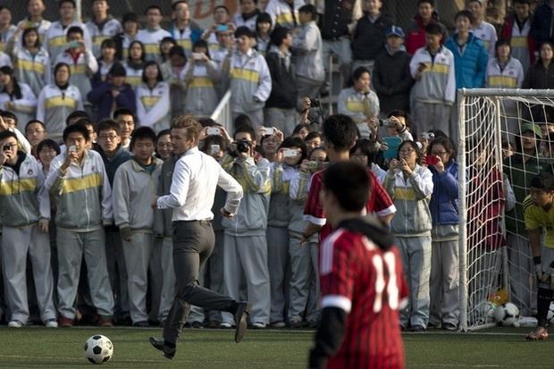 samo-za-devojki-sovrseniot-zadnik-na-david-beckham-07