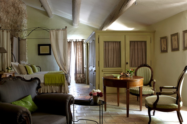 eleganten-hotel-vo-srceto-na-francija-10