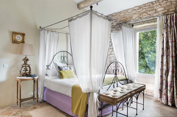 eleganten-hotel-vo-srceto-na-francija-11