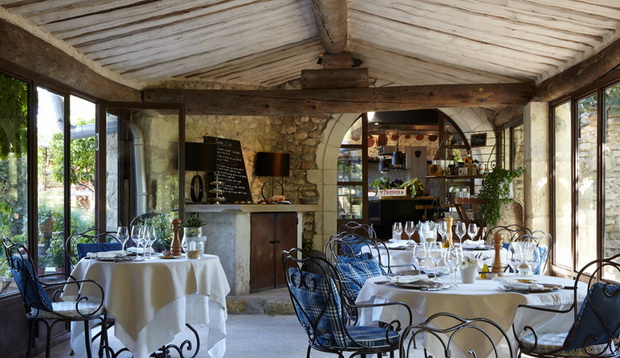 eleganten-hotel-vo-srceto-na-francija-4