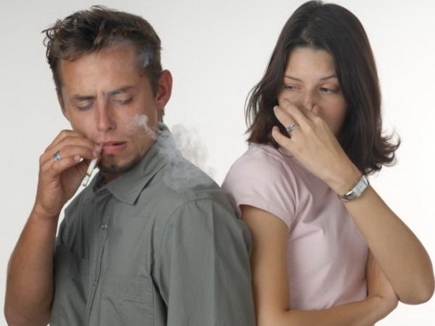 kako-da-go-otstranite-neprijatniot-miris-od-cigarite-4