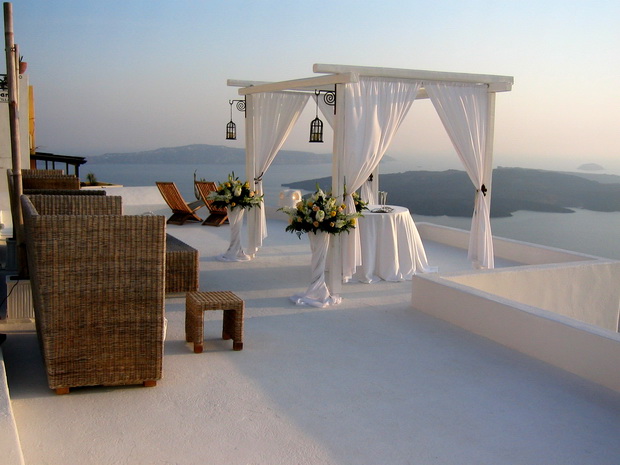 vencavka-od-sonistata-na-santorini-02