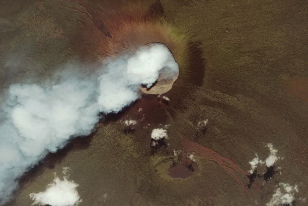 kako-izgledaat-vulkanskite-erupcii-snimeni-od-satelit-3