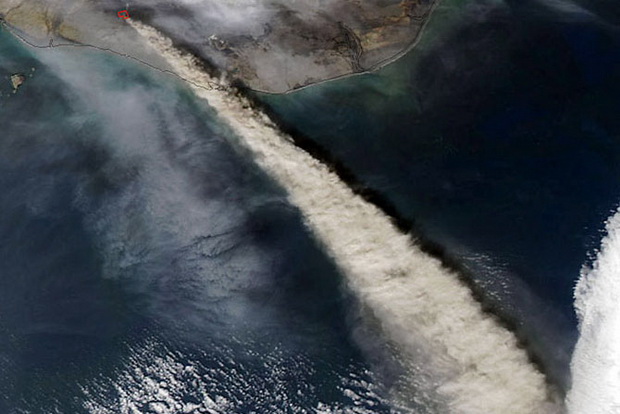 kako-izgledaat-vulkanskite-erupcii-snimeni-od-satelit-6