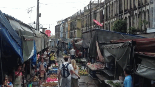 vaka-izgleda-eden-sosema-obicen-market-vo-tajland-foto-14