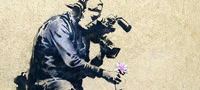 edno-od-retkite-intervjua-na-najpoznatiot-ulicen-umetnik-benksi-video-povekje