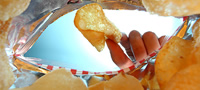 vaka-se-otvara-kesa-so-cips-video-povekje