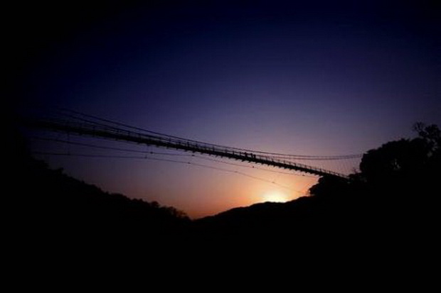 bi-se-obidele-da-gi-izodite-najstrasnite-i-najkul-mostovi-vo-svetot-foto-01