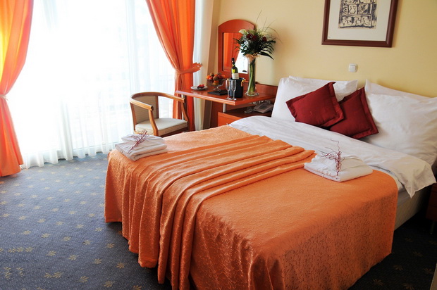 pominete-go-bozik-vo-hotel-drim-vo-struga-7