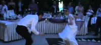 prviot-tanc-na-svadba-vo-stip-kako-scena-od-brilijantin-video-povekje