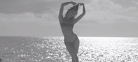 victorias-secret-ja-najavi-novata-letna-kolekcija-so-senzualno-video-povekje