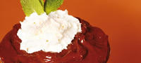 vkusen-puding-jabolki-vo-krem-povekje