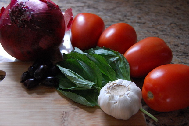 jadevte-salata-so-kromid-pindzur-so-luk-kako-da-se-oslobodite-od-mirisot-01