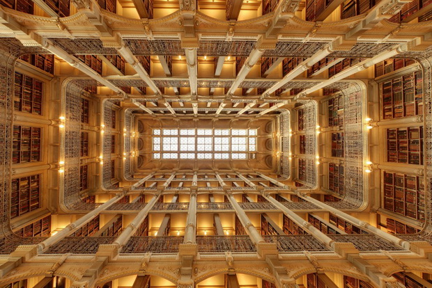 ve-vodime-na-prosetka-niz-najubavite-biblioteki-vo-svetot-04