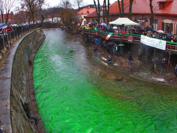 cikago-na-originalen-nacin-go-proslavi-praznikot-sveti-patrik1