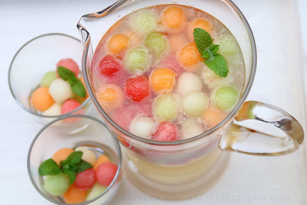 7-osvezuvacki-recepti-za-ovosna-proletna-sangrija-06