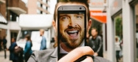 nov-selfi-trend-so-omilenata-zvezda-01-povekje