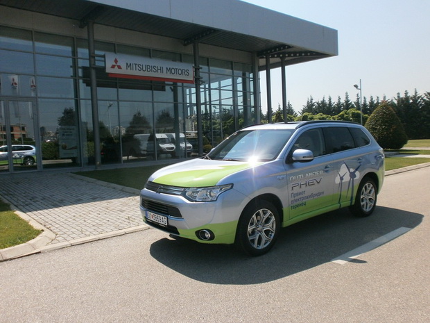 prviot-elektrohibriden-terenec-vo-svetot-mitsubishi-outlander-phev-pristigna-vo-makedonija-01