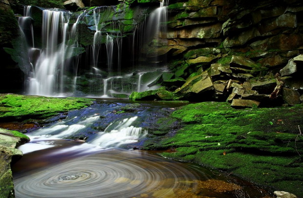 odmorete-gi-ocite-i-dusata-15-fascinantni-vodopadi-niz-svetot-13.jpg