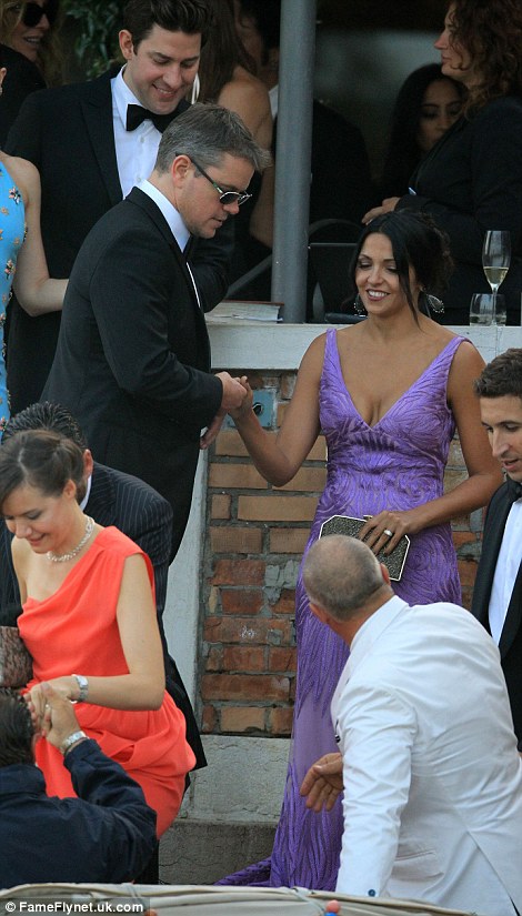pocnuva-svadbata-na-george-clooney-i-amal-alamudin-foto-video-15