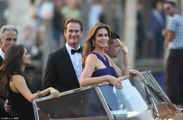 pocnuva-svadbata-na-george-clooney-i-amal-alamudin-foto-video-21