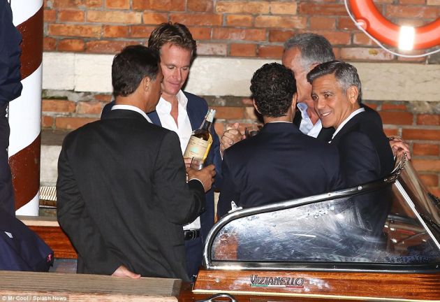 pocnuva-svadbata-na-george-clooney-i-amal-alamudin-foto-video-6