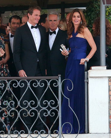 pocnuva-svadbata-na-george-clooney-i-amal-alamudin-foto-video-9