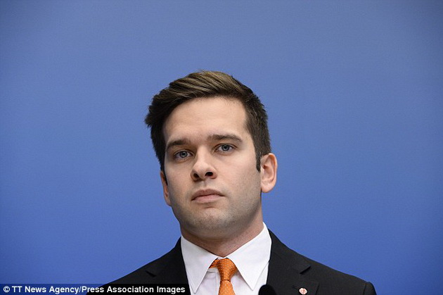 ova-e-najzgodniot-minister-na-svetot-foto-5.jpg