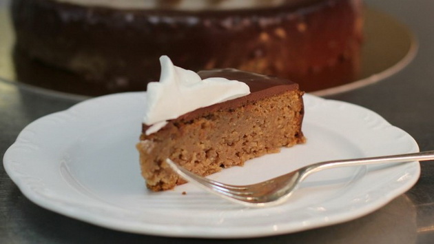podgotvete-lesna-torta-od-kosten-i-cokolada-01.jpg podgotvete-lesna-torta-od-kosten-i-cokolada-01.jpg