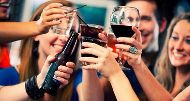u2_moderate_alcohol_boost_social_bonding.jpg