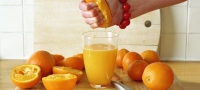 evtin-i-vkusen-recept-od-4-portokali-dobijte-9-litri-sok-za-pomalku-od-1-cas-1-povekje